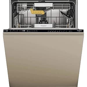 Встраиваемая посудомоечная машина Hotpoint-Ariston HM7 42 L