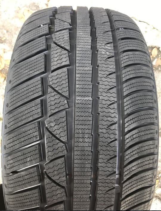 Anvelopa Leao WINTER DEFENDER UHP 255/40 R19 100V