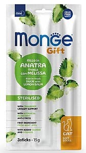 Нrană uscată pentru pisici Monge GIFT SOFTSTICKS STERILISED Duck/Lemon balm 15gr